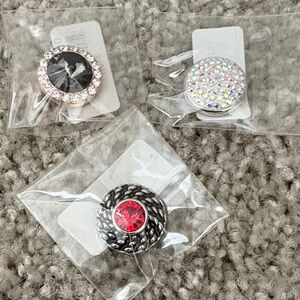 Magnolia and Vine large snaps